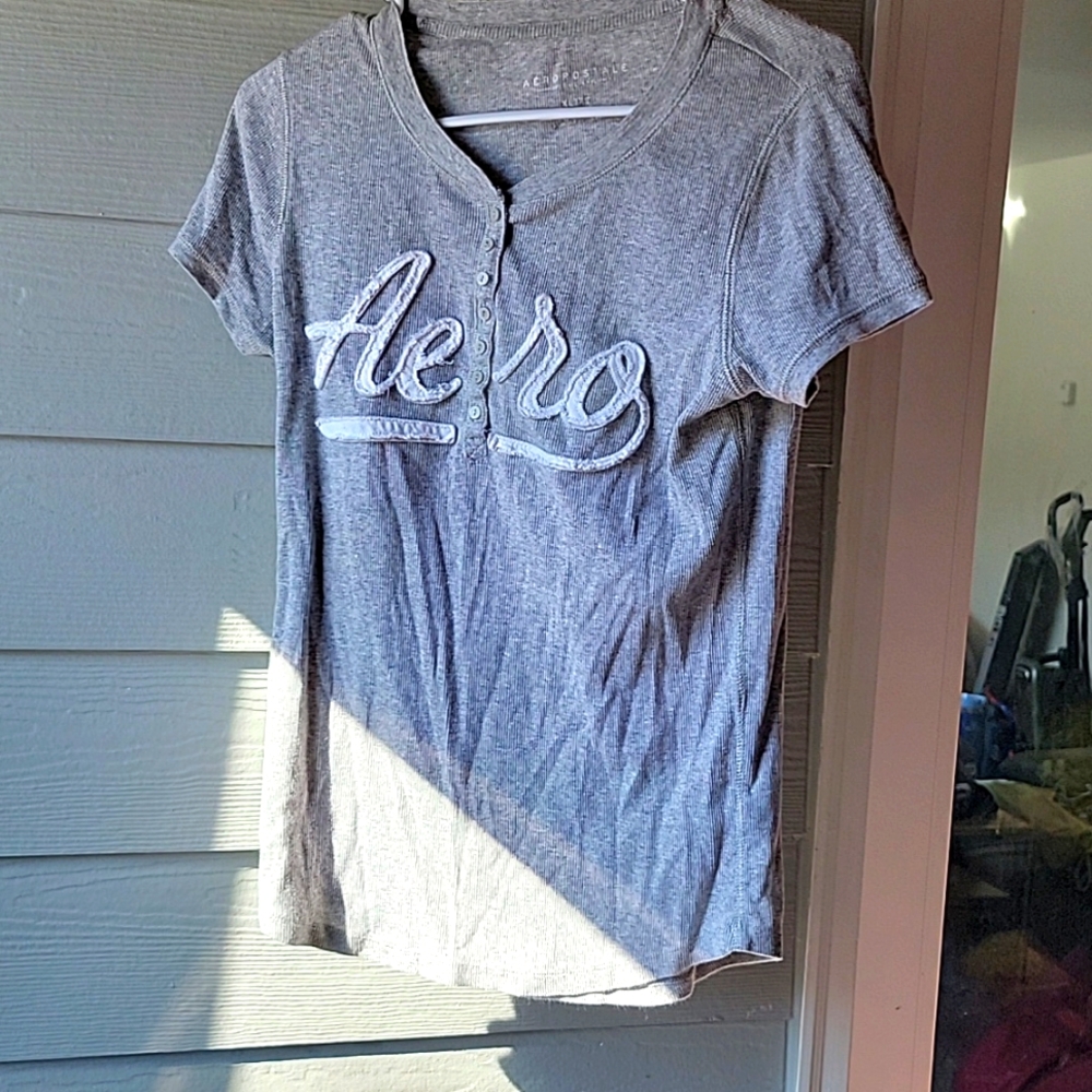Grey aeropostable v neck button up/down
